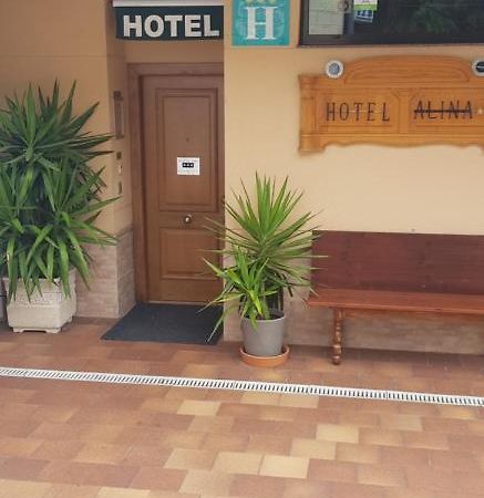 Hotel Alina Cangas De Narcea Exterior photo