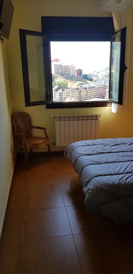 Hotel Alina Cangas De Narcea Room photo